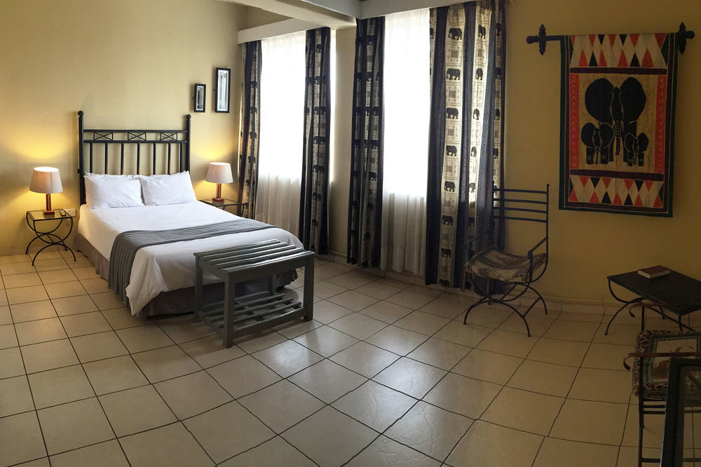 N1 Hotel Bulawayo Exterior photo