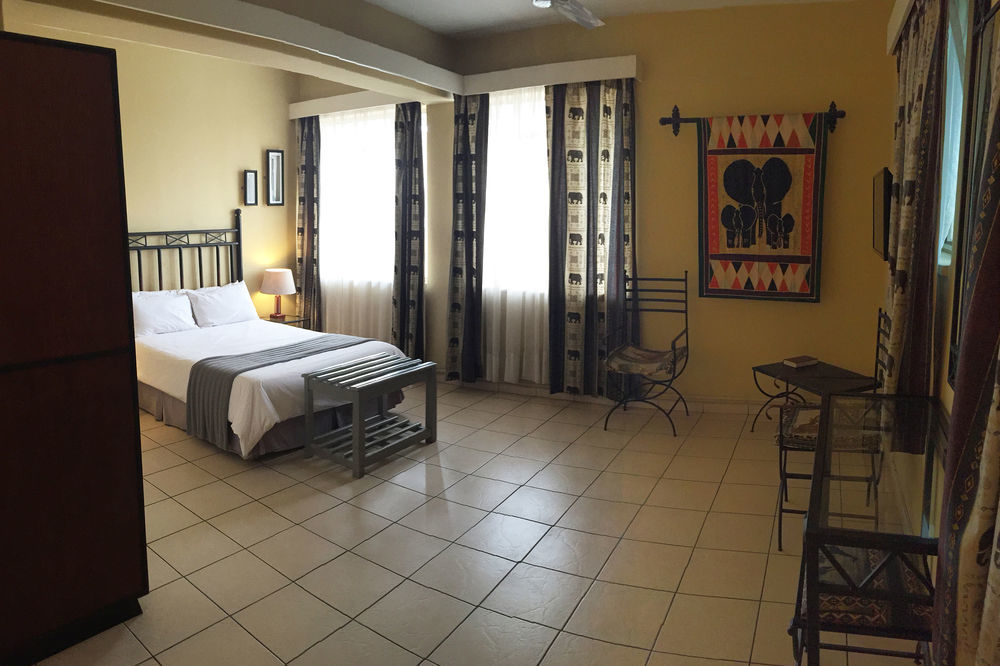 N1 Hotel Bulawayo Exterior photo